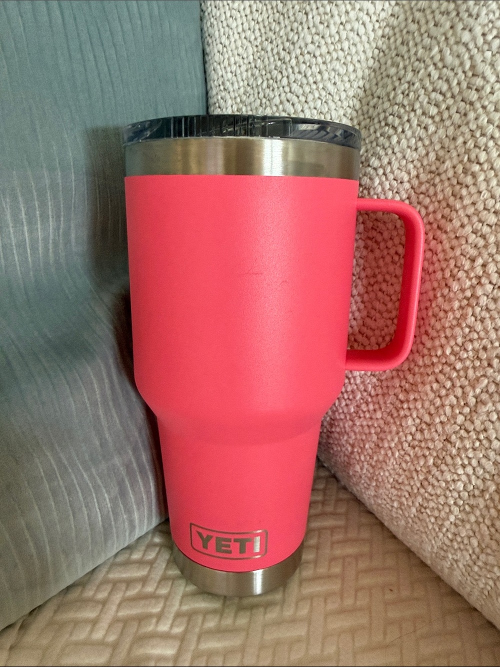 Yeti Coral Pink Tumbler with Handle and Clear Lid